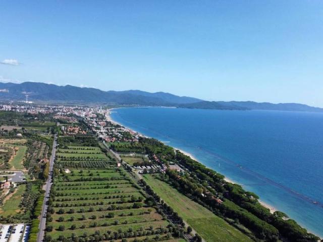 Terreno in vendita a Follonica, Toscana