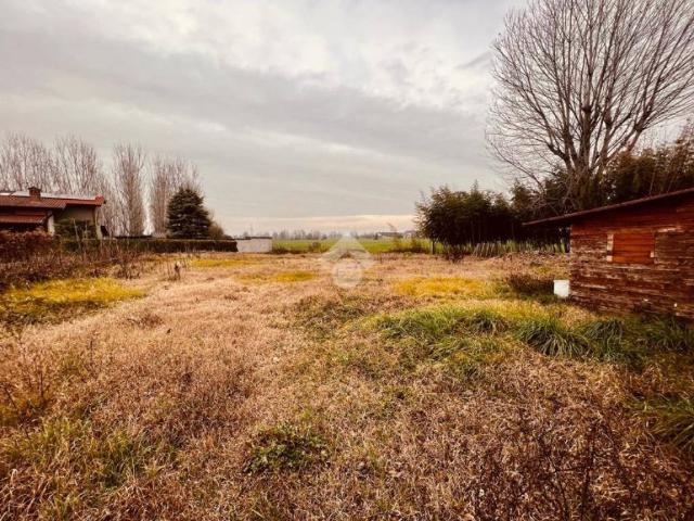 Terreno in vendita a Fornovo San Giovanni, Lombardia