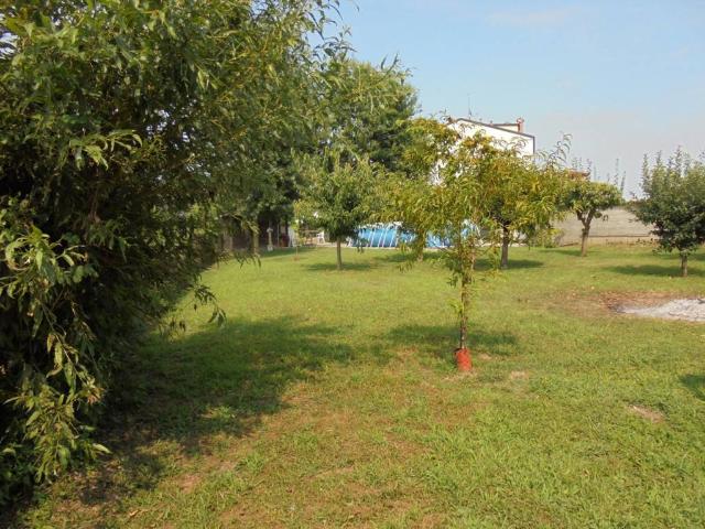 Terreno in vendita a Fornovo San Giovanni, Lombardia