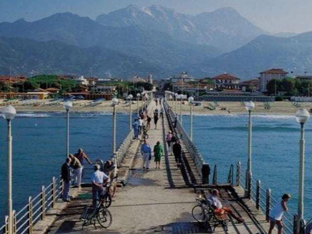 Terreno in vendita a Vittoria Apuana, Forte Dei Marmi