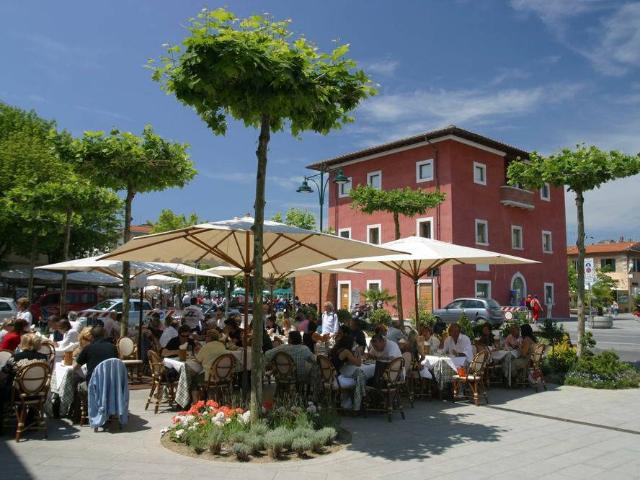 Terreno in vendita a Vittoria Apuana, Forte Dei Marmi