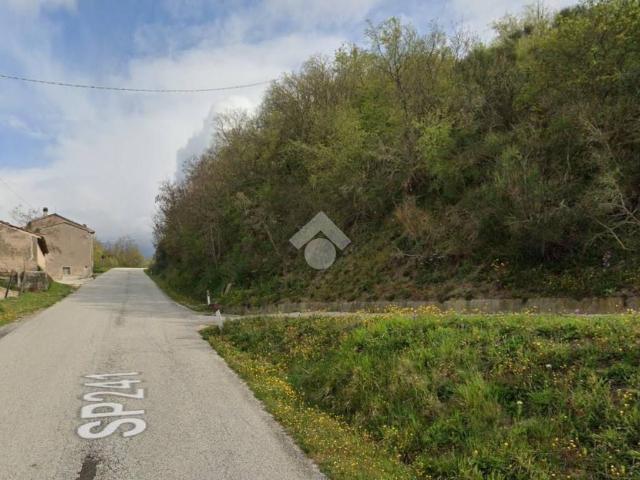Terreno in vendita a Fossato Di Vico, Umbria