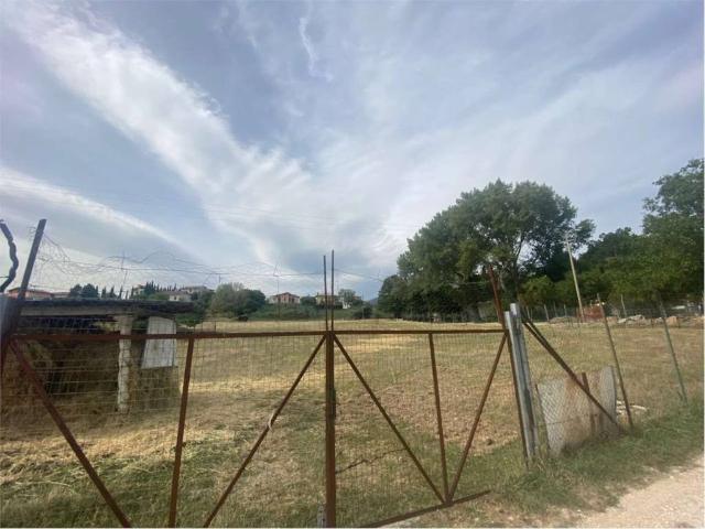 Terreno in vendita a Fossato Di Vico, Umbria