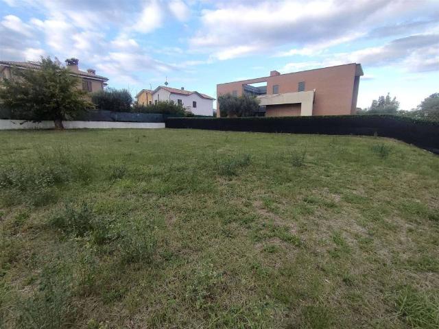 Terreno in vendita a Querciabella, Marche