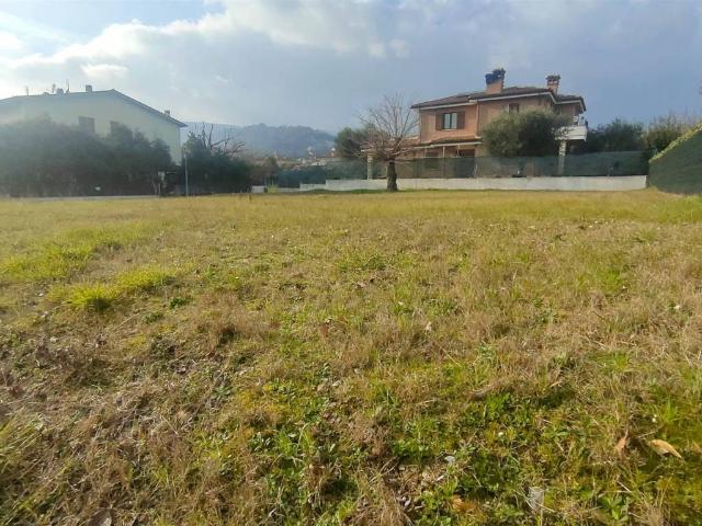 Terreno in vendita a Querciabella, Marche