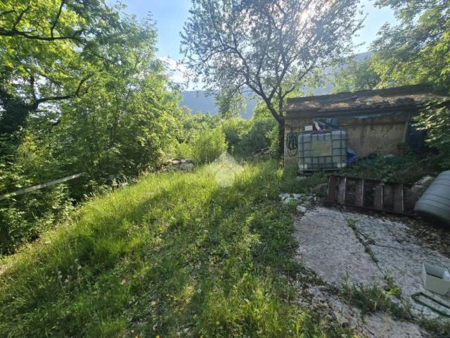 Terreno in vendita a Fumane, Veneto