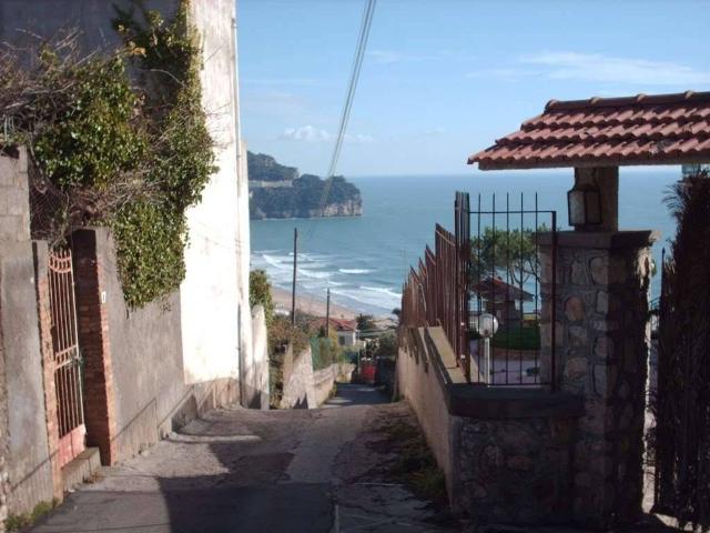 Terreno in vendita a Gaeta, Lazio