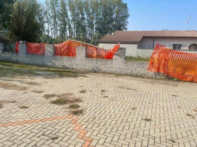 Terreno in vendita a Gambolò, Lombardia