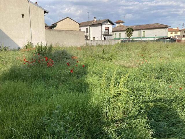 Terreno in vendita a Gambolò, Lombardia