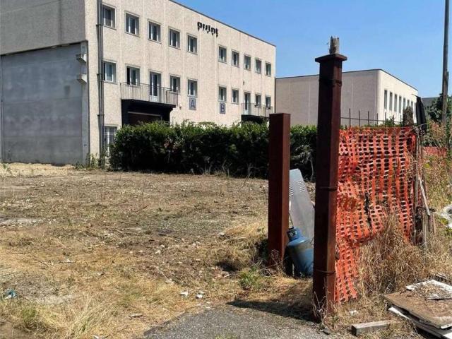 Terreno in vendita a Bariana, Garbagnate Milanese
