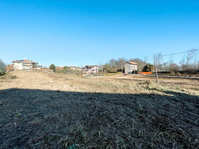 Terreno in vendita a Gattico-Veruno, Piemonte