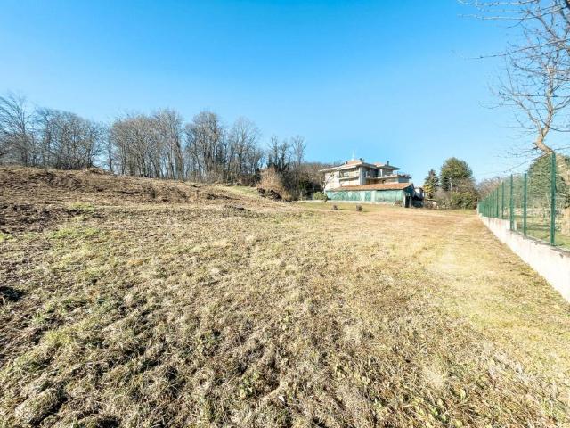 Terreno in vendita a Gattico-Veruno, Piemonte