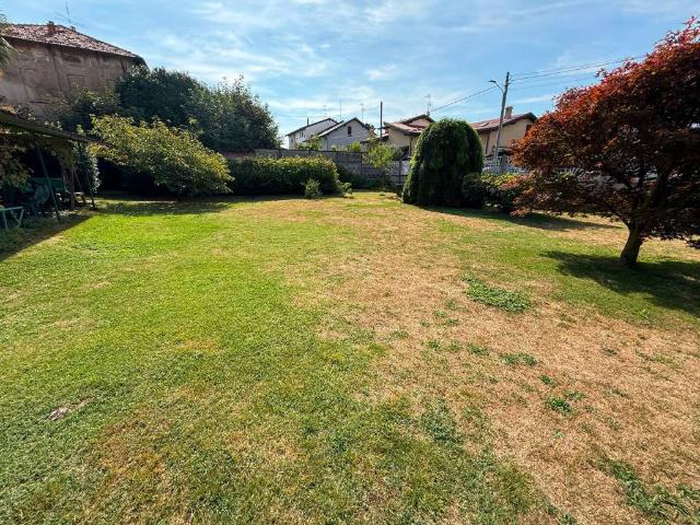 Terreno in vendita a Gerenzano, Lombardia
