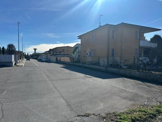 Terreno in vendita a Ghedi, Lombardia