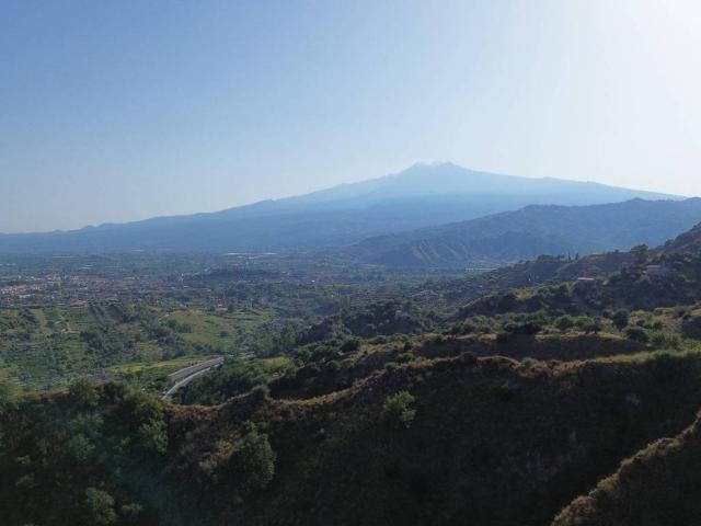 Terreno in vendita a Giardini Naxos, Sicilia