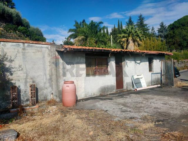 Terreno in vendita a Giarre, Sicilia