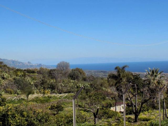 Terreno in vendita a Giarre, Sicilia