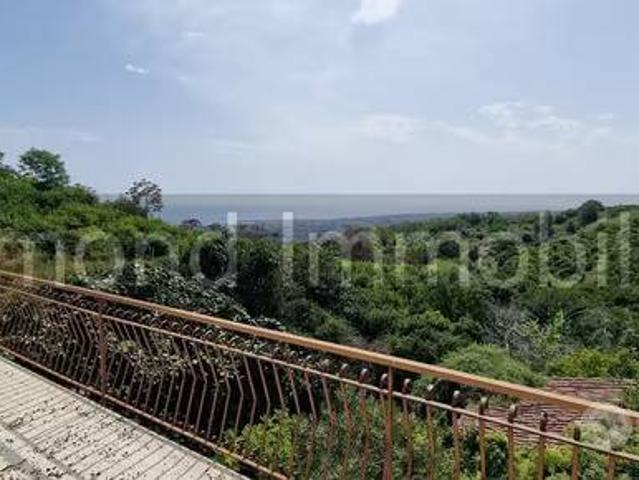 Terreno in vendita a Giarre, Sicilia