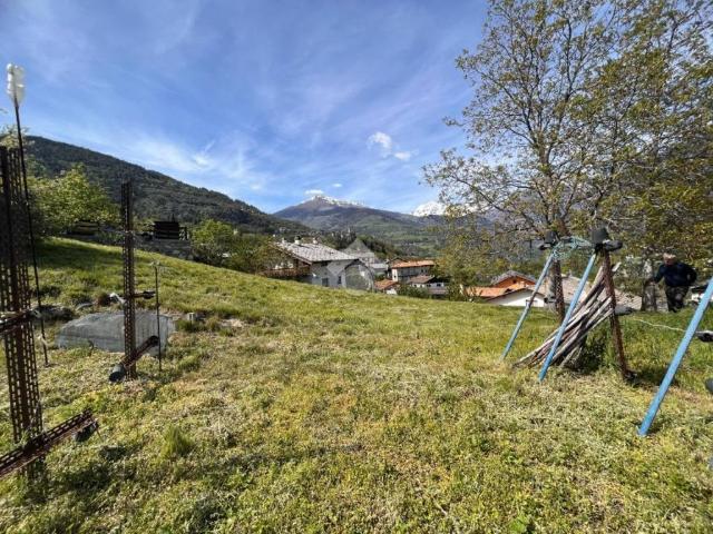Terreno in vendita a Gignod, Aosta