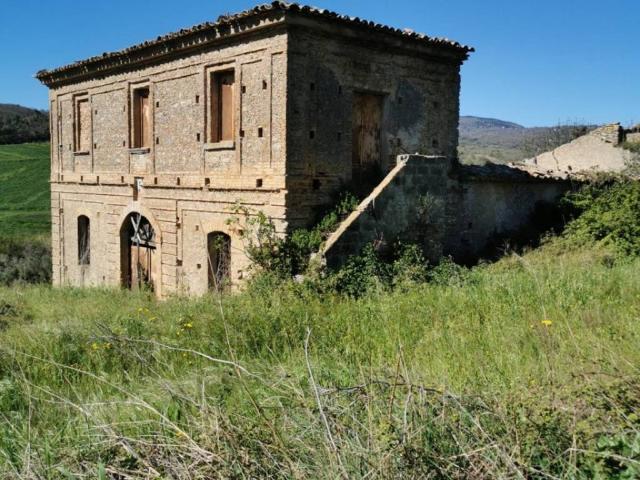 Terreno in vendita a Girifalco, Catanzaro
