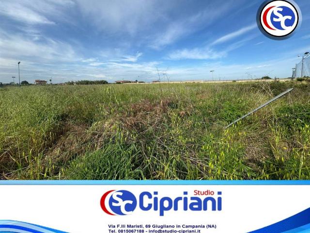 Terreno in vendita a Giugliano In Campania, Campania
