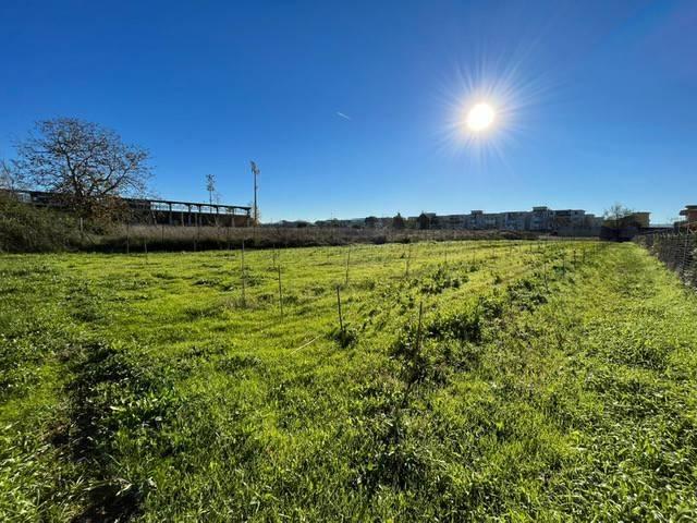 Terreno in vendita a Giugliano In Campania, Campania