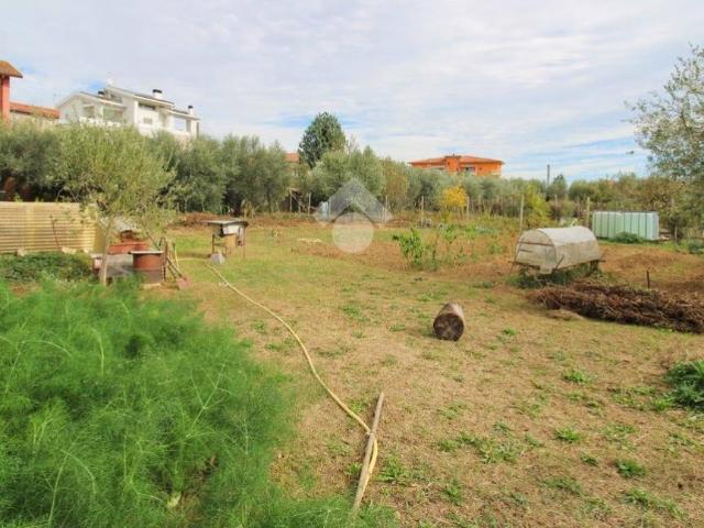 Terreno in vendita a Zona Industriale di Colleranesco, Giulianova