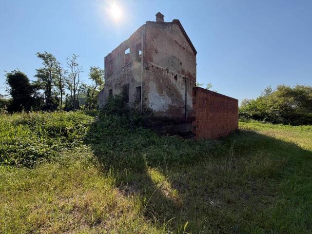 Terreno in vendita a Giussago, Lombardia