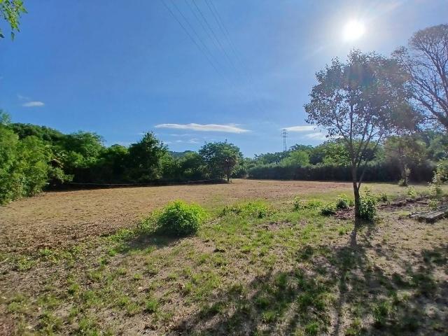 Terreno in vendita a Lucinico / Ločnik / Luzinìs, Gorizia