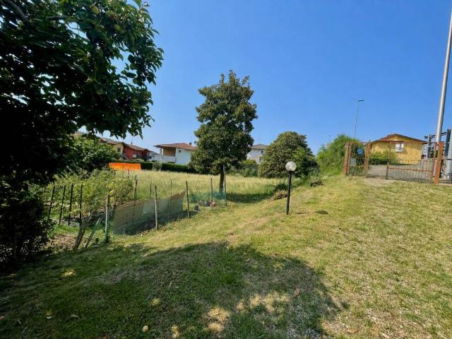 Terreno in vendita a Gorlago, Lombardia