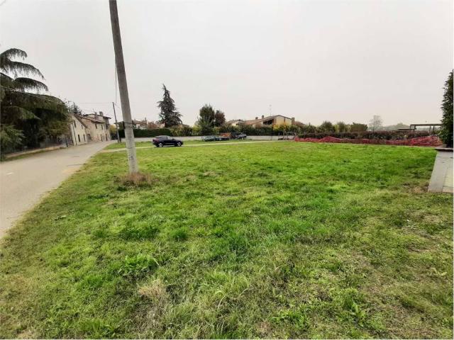Terreno in vendita a Gossolengo, Reggio Emilia