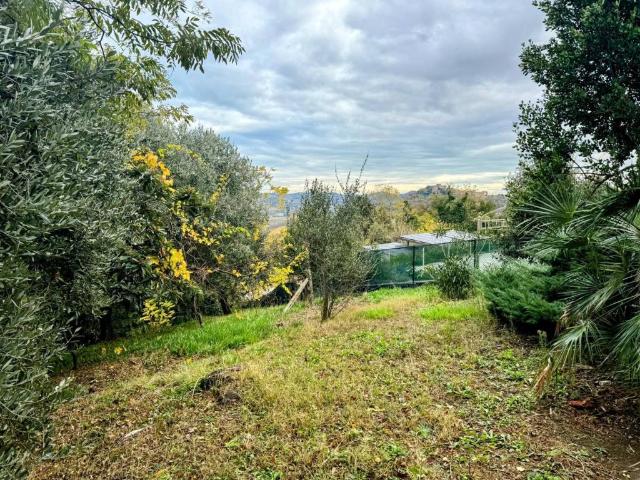 Terreno in vendita a Fanano, Marche