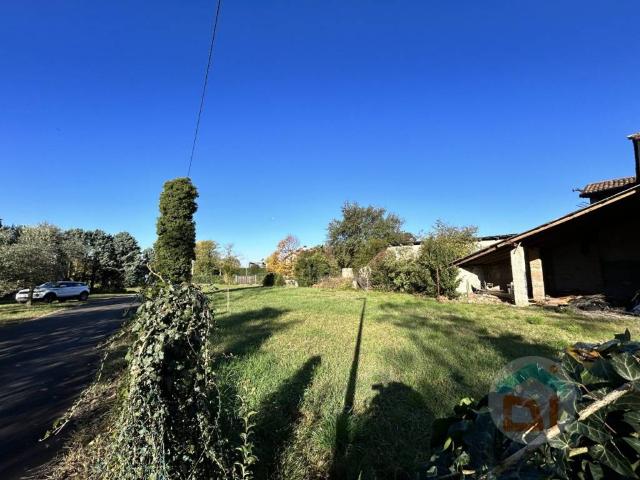 Terreno in vendita a Gradisca D'isonzo, Friuli-Venezia Giulia