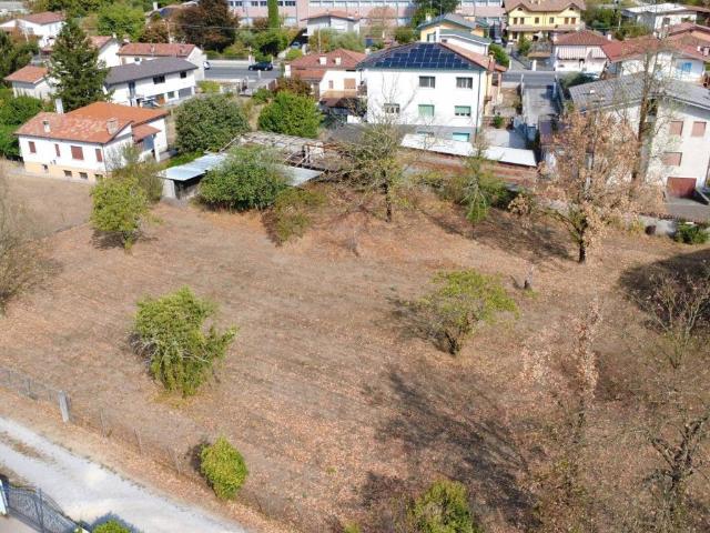 Terreno in vendita a Gradisca D'isonzo, Friuli-Venezia Giulia