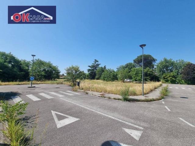 Terreno in vendita a Gradisca D'isonzo, Friuli-Venezia Giulia