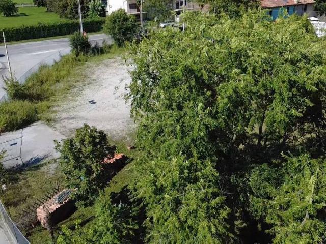 Terreno in vendita a Gradisca D'isonzo, Friuli-Venezia Giulia