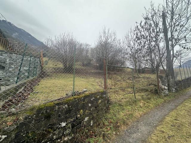 Terreno in vendita a Grandola Ed Uniti, Lombardia