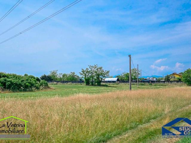 Terreno in vendita a Grassobbio, Lombardia
