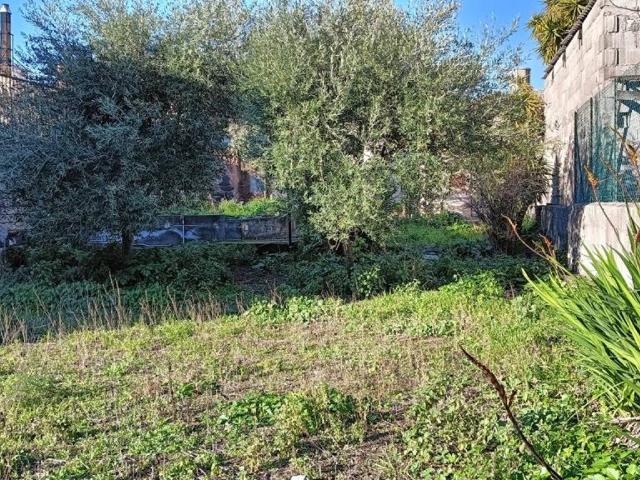 Terreno in vendita a Gravina Di Catania, Sicilia