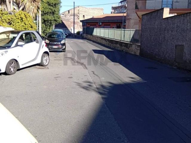 Terreno in vendita a Gravina Di Catania, Sicilia
