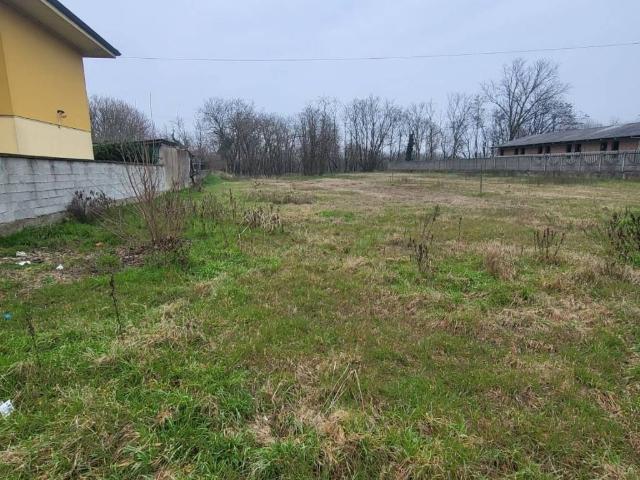 Terreno in vendita a Gropello Cairoli, Lombardia