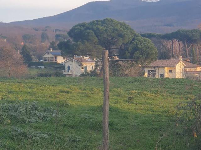Terreno in vendita a Roma Capitale, Lazio