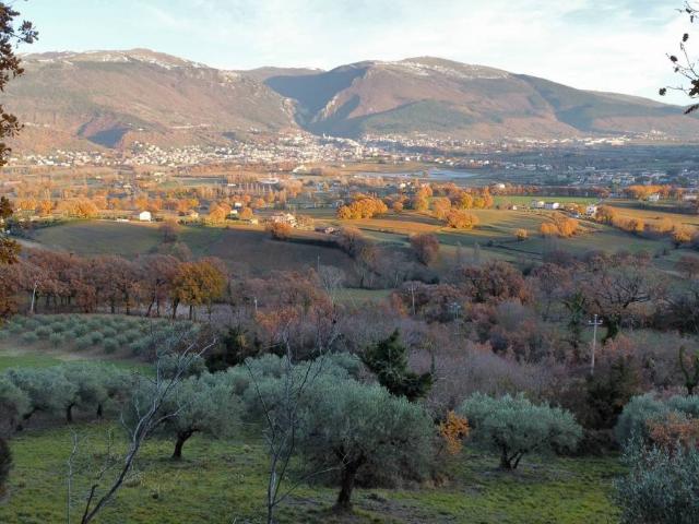 Terreno in vendita a Cerqueto, Gualdo Tadino