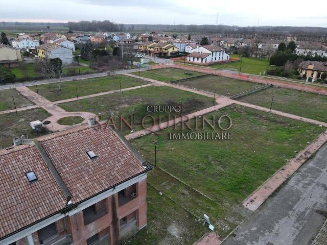 Terreno in vendita a Gualtieri