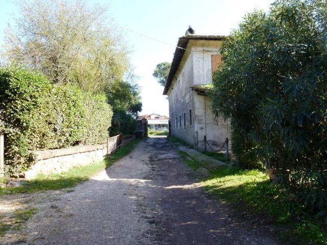 Terreno in vendita a Guidonia Montecelio, Roma Capitale