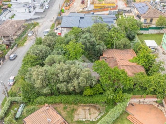 Terreno in vendita a Guidonia Montecelio, Roma Capitale