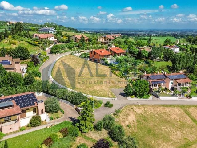 Terreno in vendita a Nuovo Circondario Imolese, Imola