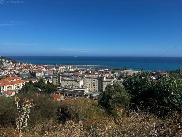 Terreno in vendita a Imperia, Liguria