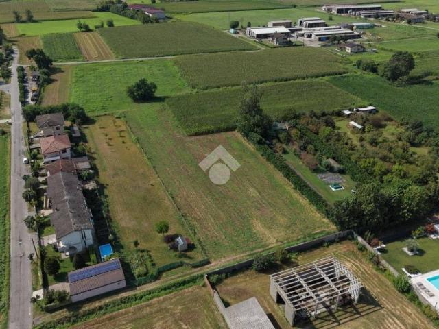 Terreno in vendita a Izano, Lombardia