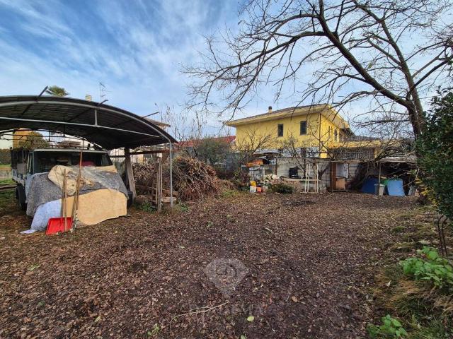 Terreno in vendita a Jerago Con Orago, Lombardia